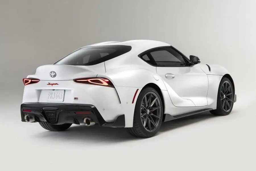 https://otohoangkim-storage.sgp1.cdn.digitaloceanspaces.com/toyota-supra-co-them-tuy-chon-so-san-tu-doi-xe-2023-4-900x900.webp