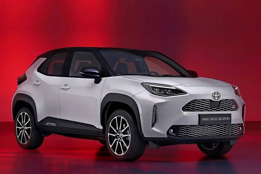 https://otohoangkim-storage.sgp1.cdn.digitaloceanspaces.com/toyota-yaris-cross-gr-sport-2023-ra-mat-tai-thi-truong-uc-0-900x900.webp